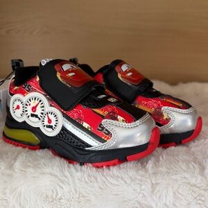 NWT•Disney / Pixar Cars Toddler Light Up Athletic Sneakers | Size 7T